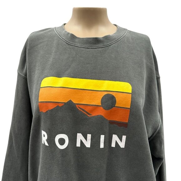 RONIN Graphic Oversized Sweatshirt Gray Independent Trading  Long Sleeve Size M - Picture 9 of 9